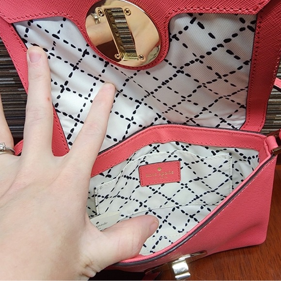 NWOT Kate Spade Pink Turn Lock Crossbody Bag - Picture 4 of 4